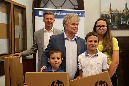 Laptopy trafiły w ręce mieszkańców 44070