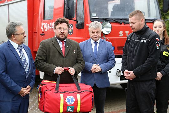 Ochotnicza Straż Pożarna z nowym wyposażeniem 45470