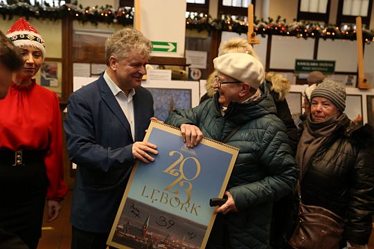 Kalendarze Lęborka na rok 2023 rozdane na 46684