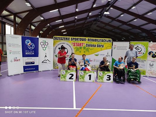 Karolina znowu na podium 51276