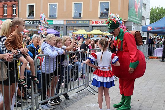 Radosny festyn z okazji Dnia Dziecka na Placu 55100