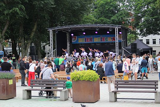 Radosny festyn z okazji Dnia Dziecka na Placu 55106