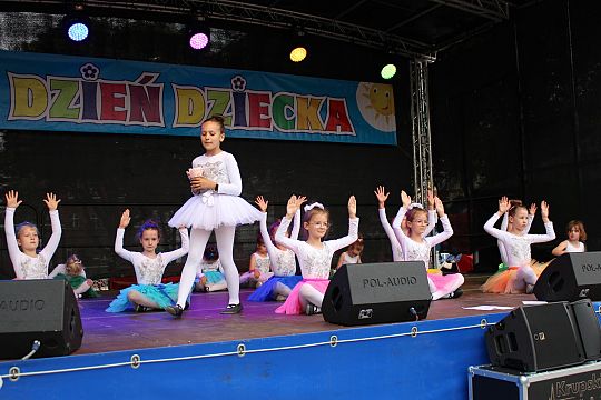 Radosny festyn z okazji Dnia Dziecka na Placu 55125