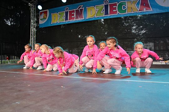 Radosny festyn z okazji Dnia Dziecka na Placu 55129