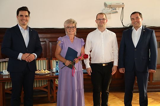 Spotkanie w ratuszu ws. nowego roku szkolnego i 57040