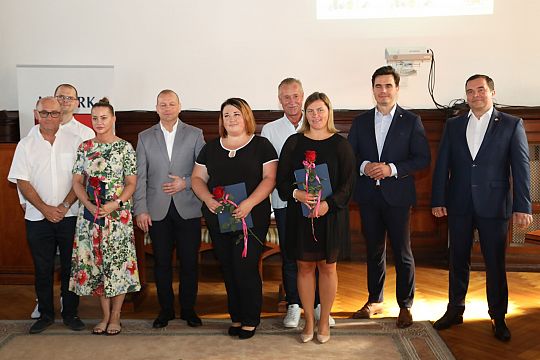 Spotkanie w ratuszu ws. nowego roku szkolnego i 57049