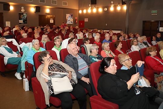 Seniorki i seniorzy na Powiatowym Forum 58173