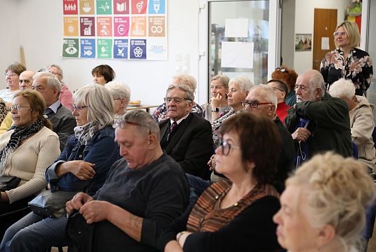 Warsztaty edukacyjne dla seniorów w klubie 58204