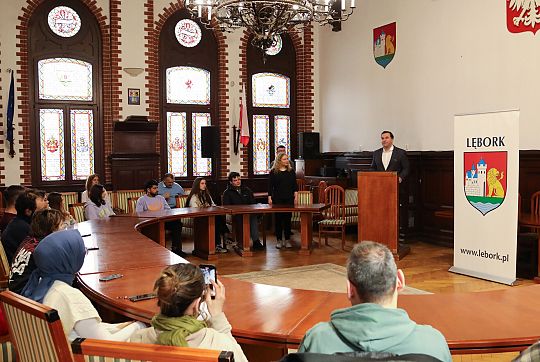 Uczestnicy projektu PolaNET odwiedzili ratusz 62395