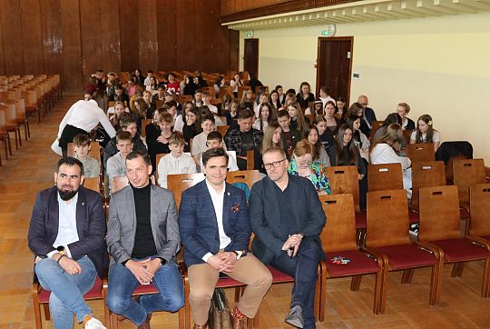 "Gorące dyskusje w Lęborku – debaty 62599