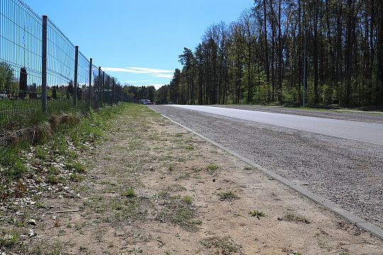 Chodnik przy cmentarzu coraz bliżej – dbamy o 63926