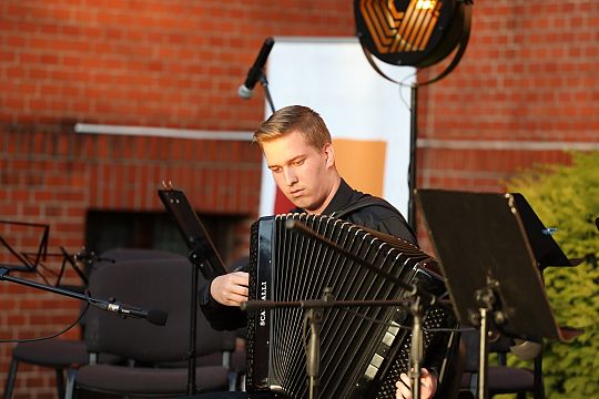 Letnie Granie ponownie na dziedzińcu ratusza – 65086