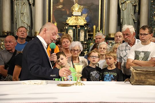 Pierwsze zwiedzanie Sanktuarium św. Jakuba Ap. w 65976