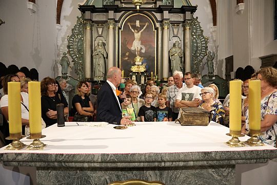 Pierwsze zwiedzanie Sanktuarium św. Jakuba Ap. w 65982