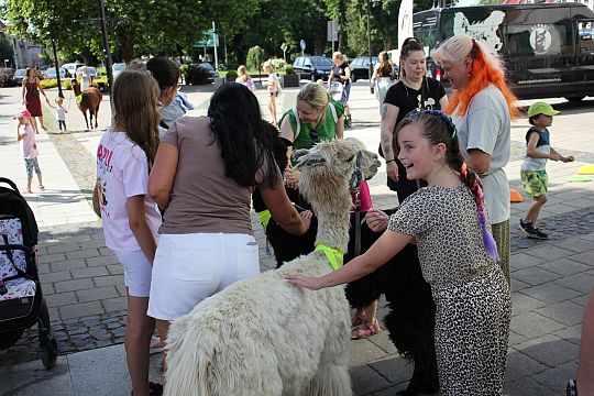 Letnie czwartki z książką i… niespodzianką! 66234