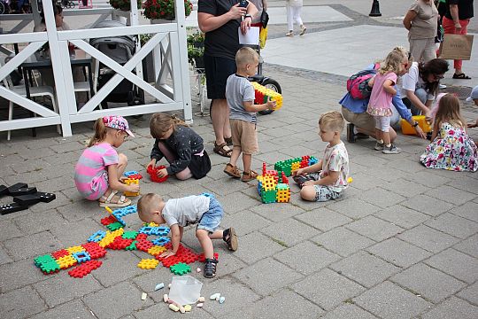 Letnie czwartki z książką i… niespodzianką! 66249
