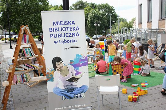 Letnie czwartki z książką i… niespodzianką! 66254