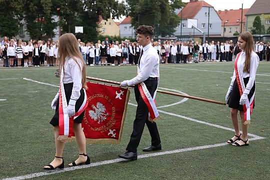 Uczniowie wrócili do szkół. Inauguracja roku 66672