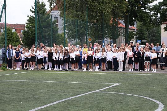 Uczniowie wrócili do szkół. Inauguracja roku 66673