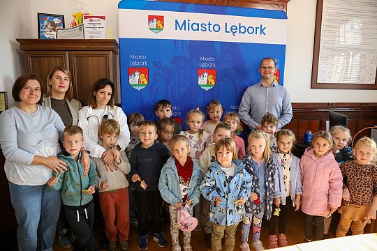 Przedszkolaki z „Baśniowego” odwiedziły Burmistrza 67099