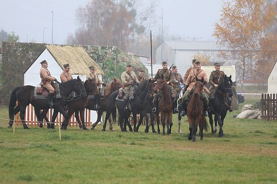 Lębork uczcił niepodległość widowiskiem o „Hubalu” 68805