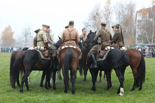 Lębork uczcił niepodległość widowiskiem o „Hubalu” 68815