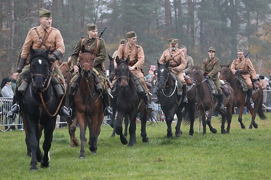 Lębork uczcił niepodległość widowiskiem o „Hubalu” 68837