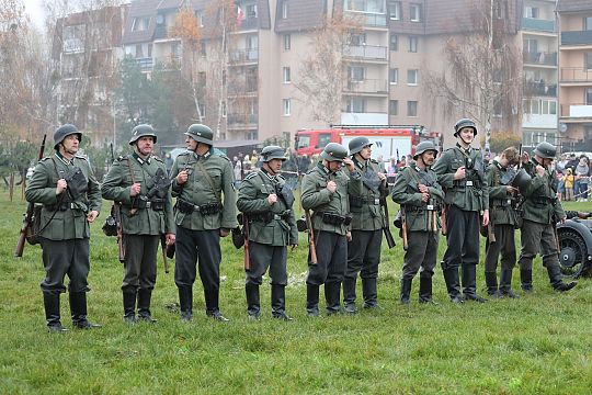 Lębork uczcił niepodległość widowiskiem o „Hubalu” 68850