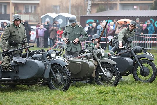 Lębork uczcił niepodległość widowiskiem o „Hubalu” 68851