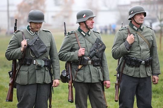 Lębork uczcił niepodległość widowiskiem o „Hubalu” 68855