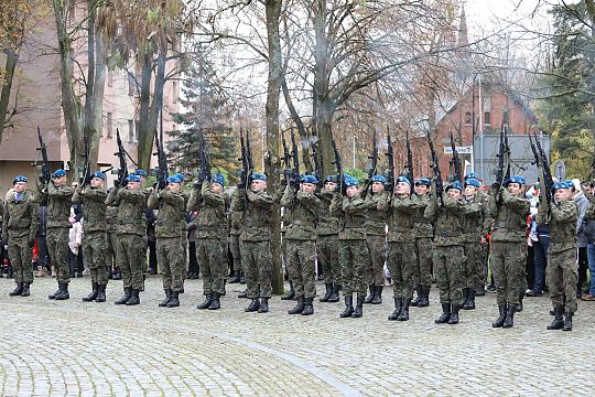 Z dumą i radością lęborczanie uczcili Narodowe 68984