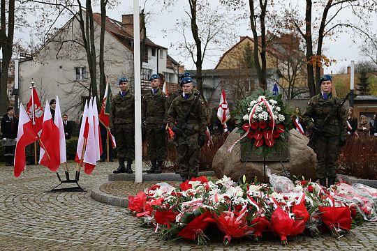 Z dumą i radością lęborczanie uczcili Narodowe 69045
