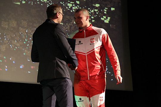 Wielka gala we „Fregacie” - zasłużone laury dla 71675