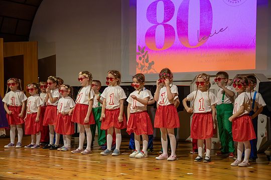 Od 80 lat wychowuje pokolenia lęborczan – 71977