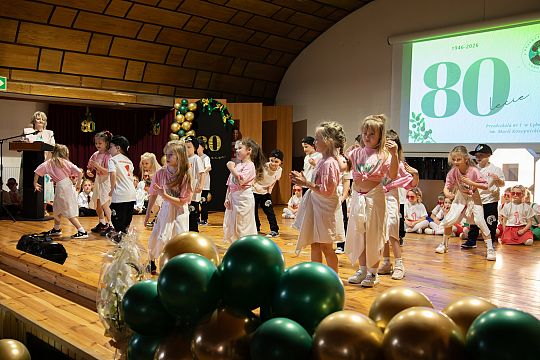Od 80 lat wychowuje pokolenia lęborczan – 71978