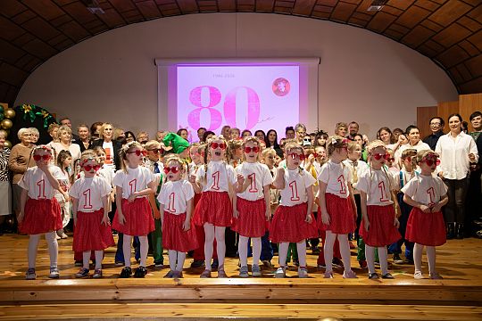 Od 80 lat wychowuje pokolenia lęborczan – 71985