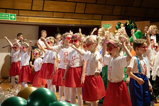 Od 80 lat wychowuje pokolenia lęborczan – 71990