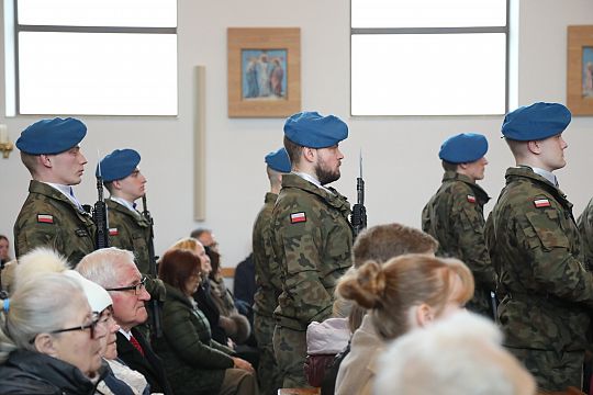 Historia, która łączy pokolenia - Lębork w hołdzie 72144