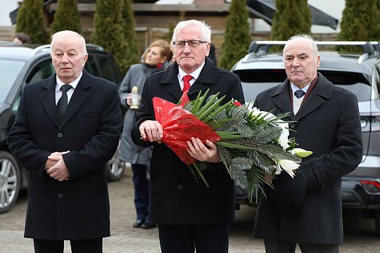 Historia, która łączy pokolenia - Lębork w hołdzie 72178