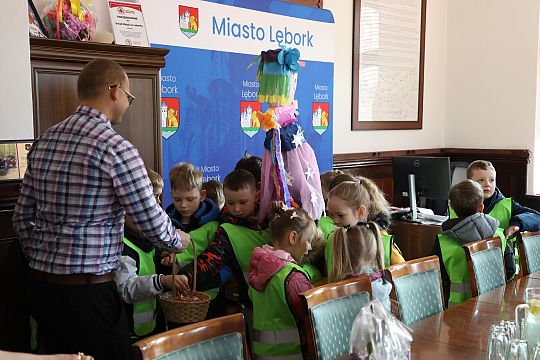 Wiosna przyszła do Lęborka! Setki dzieci w barwnym 72423