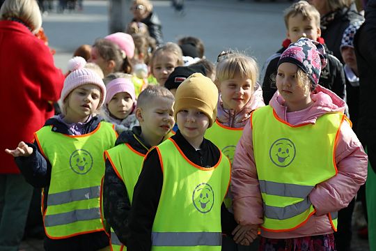 Wiosna przyszła do Lęborka! Setki dzieci w barwnym 72425