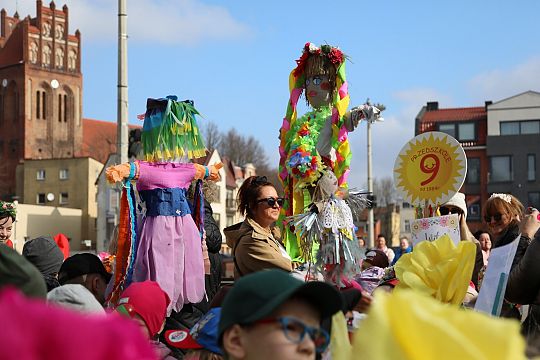 Wiosna przyszła do Lęborka! Setki dzieci w barwnym 72438