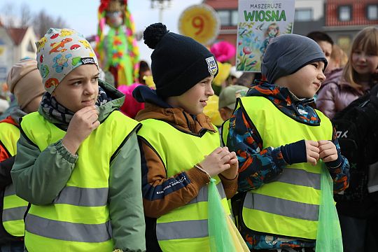 Wiosna przyszła do Lęborka! Setki dzieci w barwnym 72440