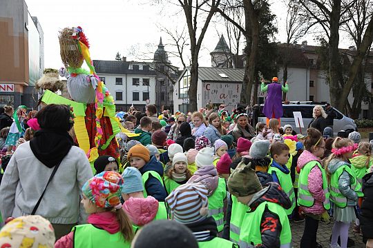 Wiosna przyszła do Lęborka! Setki dzieci w barwnym 72443