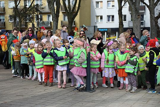 Wiosna przyszła do Lęborka! Setki dzieci w barwnym 72456