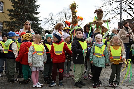 Wiosna przyszła do Lęborka! Setki dzieci w barwnym 72471