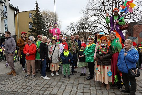 Wiosna przyszła do Lęborka! Setki dzieci w barwnym 72480