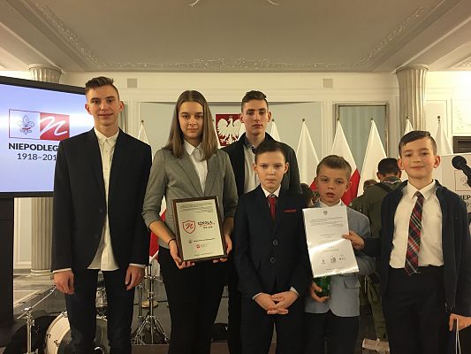 Szkoła Podstawowa nr 4 im. T. Kościuszki z tytułem 29021