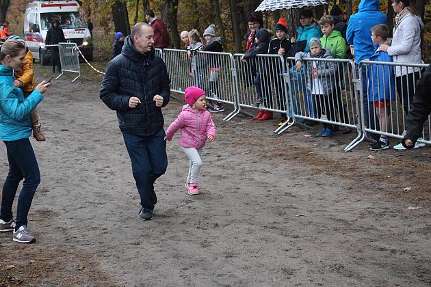 Indywidualne Biegi Przełajowe z okazji Święta Niepodległości w strugach deszczu