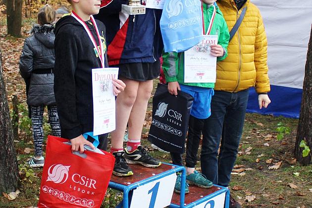 Indywidualne Biegi Przełajowe z okazji Święta Niepodległości w strugach deszczu